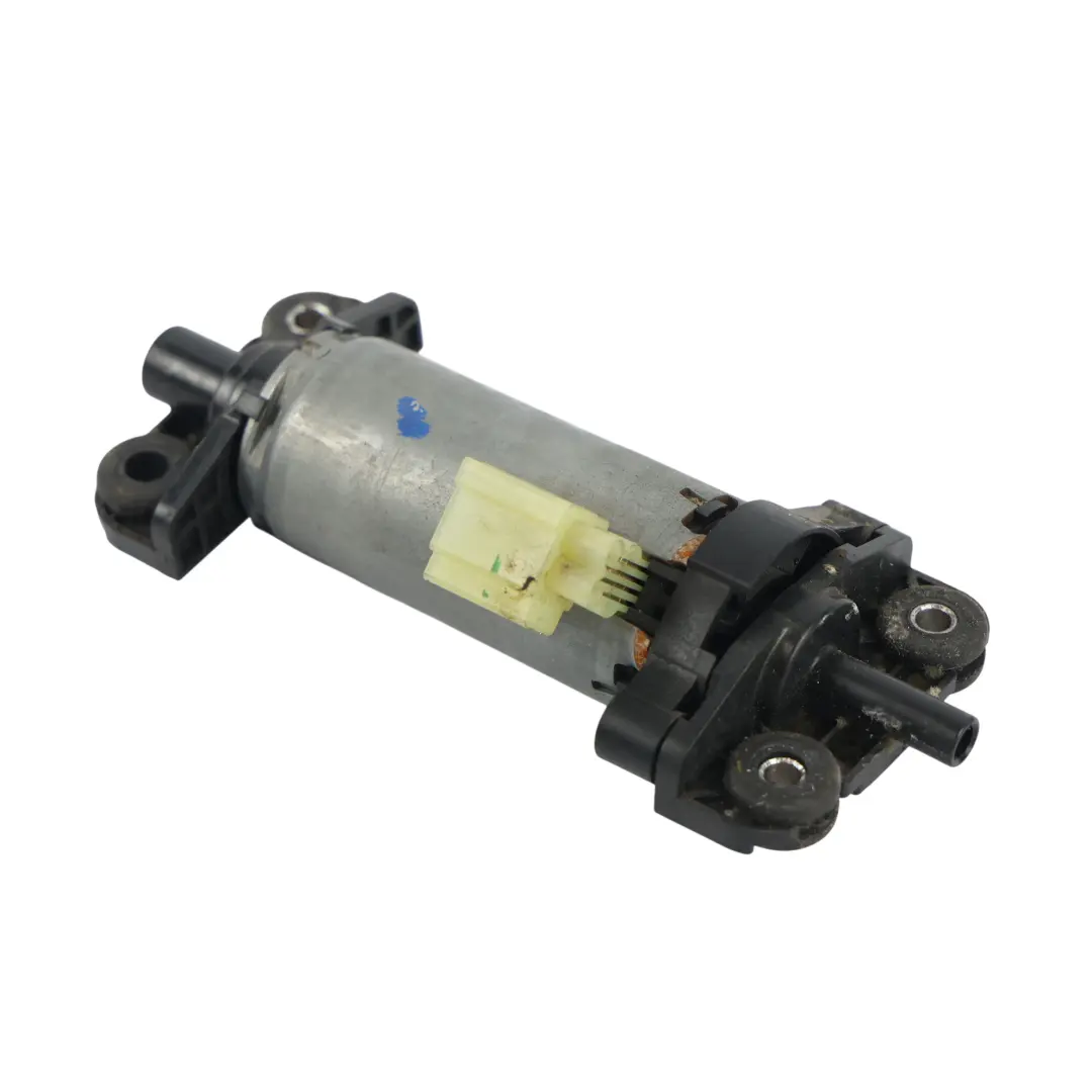 Longitudional Seat Adjustment Motor Left N/S P1-13171-02 to BMW F12 F33 F33 LCI F83 with Part number 7309647 BMW F12 F33 F33 LCI F83 Longitudional Seat Adjustment Motor Left N/S P1-13171-02 - SKU 7309647 - Part number 7309647