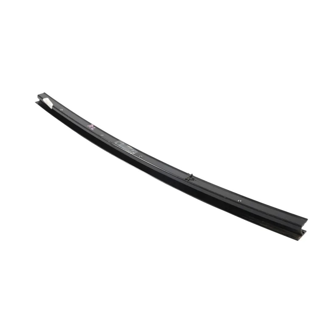 Guía Ventana Puerta Panel Moldura Trasero Izquierdo para BMW X4 F26 con número de pieza 7335617 BMW X4 F26 Guía Ventana Puerta Panel Moldura Trasero Izquierdo - SKU 7335617 - Número de pieza 7335617
