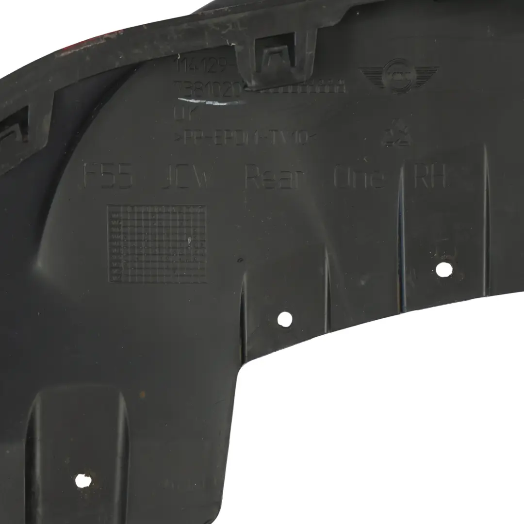 Aerokit Pare-Chocs Arrière Bande Inférieure Noire Droite pour Mini F55 JCW à propos du numéro de pièce 7381020 Mini F55 JCW Aerokit Pare-Chocs Arrière Bande Inférieure Noire Droite - SKU 7381020 - Numéro de pièce 7381020
