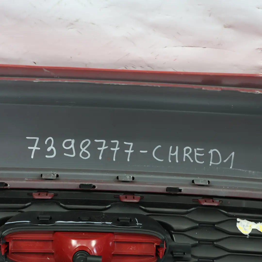 Paragolpes Trasero Completo Panel Trim Chili Rojo 851 para Mini F55 JCW con número de pieza 7398777 Mini F55 JCW Paragolpes Trasero Completo Panel Trim Chili Rojo 851 - SKU 7398777-CHRED1 - Número de pieza 7398777