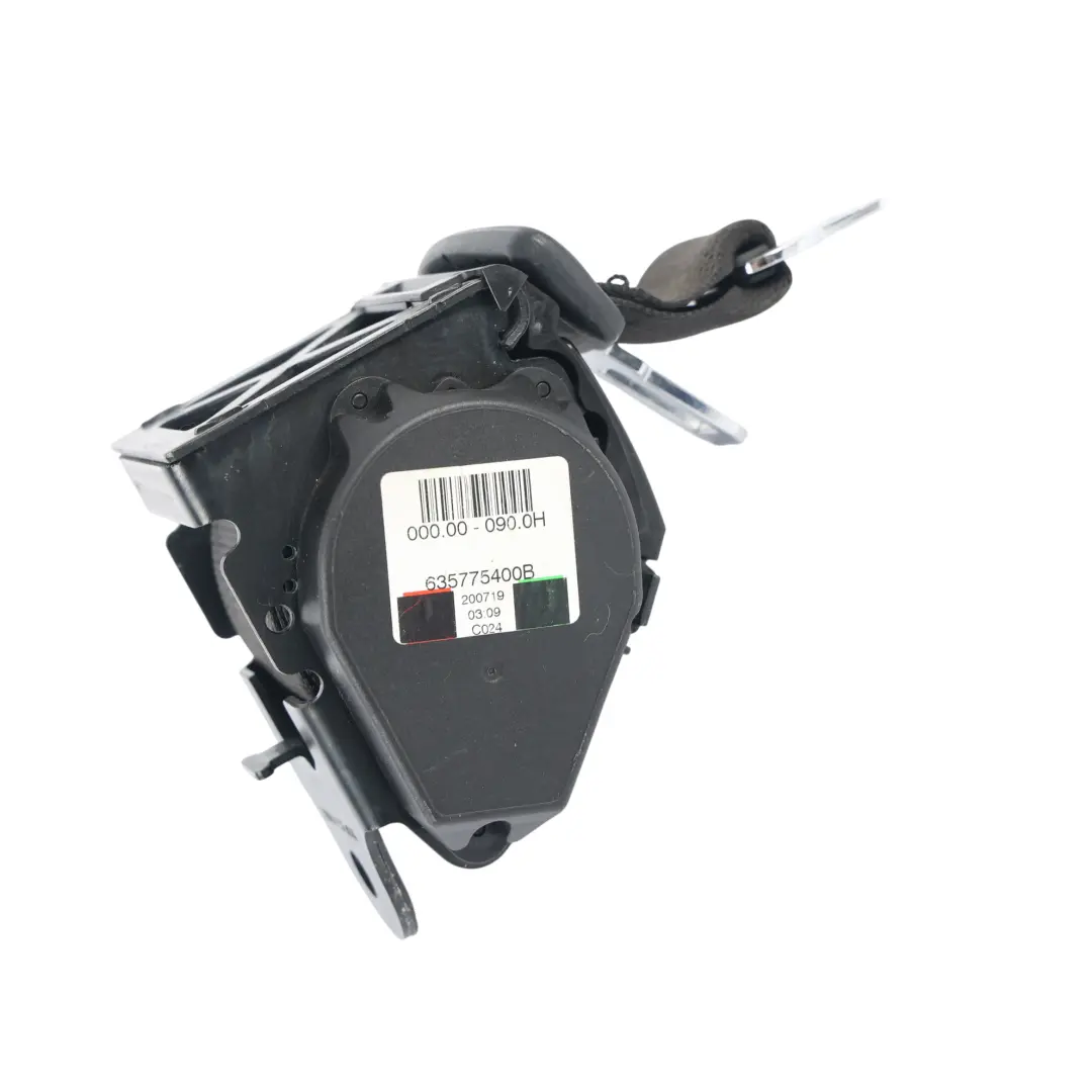 Cinturón Seguridad Central Trasero Superior Negro para BMW F90 M5 G30 con número de pieza 7430053 BMW F90 M5 G30 Cinturón Seguridad Central Trasero Superior Negro - SKU 7430053 - Número de pieza 7430053