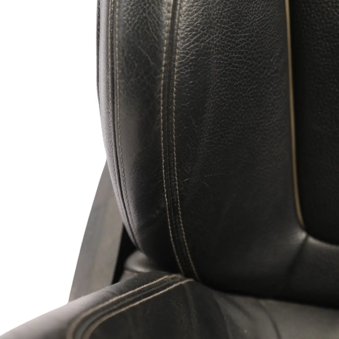 Fotel Prawy Przód Skóra Dakota Czarna do BMW G30 G31 o numerze 7457708 BMW G30 G31 Fotel Prawy Przód Skóra Dakota Czarna - SKU 7457708-3 - Numer Części 7457708