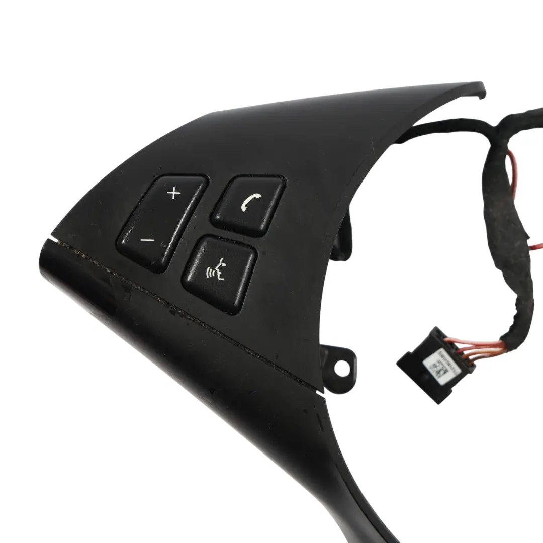 Osłona Kierownicy Przełącznik MFL do BMW E60 E61 M Sport o numerze 7841044 BMW E60 E61 M Sport Osłona Kierownicy Przełącznik MFL - SKU 7841044-1 - Numer Części 7841044