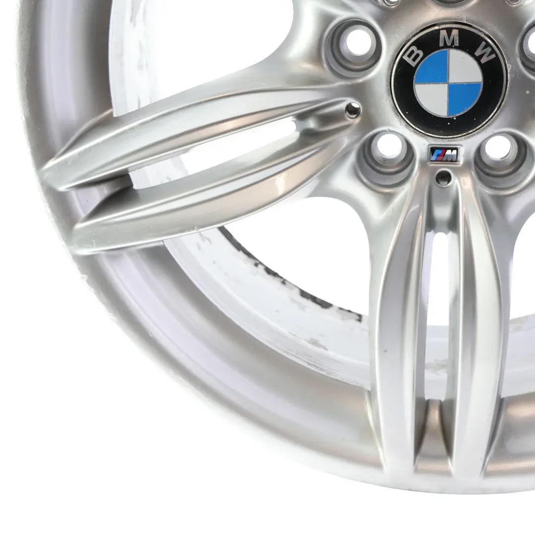 Leicht metall felge vorne 19" ET:33 8,5J M Doppelspeiche 351 für BMW F10 F11 F12 F13 mit Teilenummer 7842652 BMW F10 F11 F12 F13 Leicht metall felge vorne 19" ET:33 8,5J M Doppelspeiche 351 - SKU 7842652-2 - Teilenummer 7842652