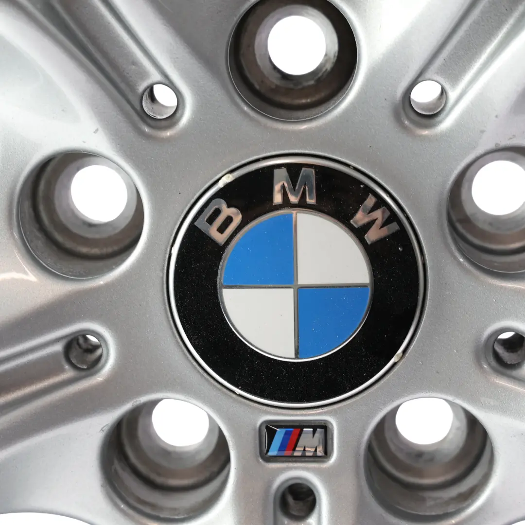 Jante Alu 18" M Star Spoke 400 8J ET:34 pour BMW 3 F30 F31 F32 F33 à propos du numéro de pièce 7845880 BMW 3 F30 F31 F32 F33 Jante Alu 18" M Star Spoke 400 8J ET:34 - SKU 7845880-1 - Numéro de pièce 7845880