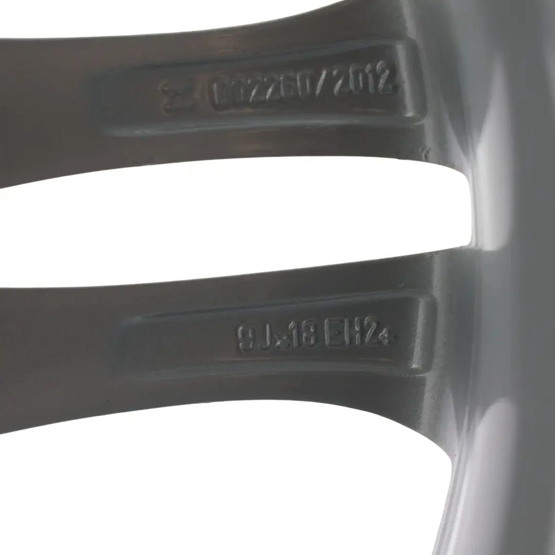 Cerchio posteriore in lega 18" 9J ET:44 M Doppie razze 613 per BMW F10 F12 con numero di parte 7848573 BMW F10 F12 Cerchio posteriore in lega 18" 9J ET:44 M Doppie razze 613 - SKU 7848573-1 - Numero di parte 7848573
