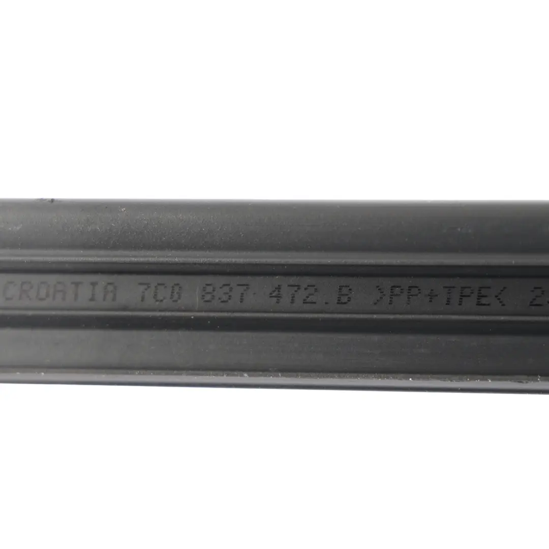 Mk2 Front Door Window Molding Inner Right O/S to Volkswagen Crafter with Part number 7C0837472B Volkswagen Crafter Mk2 Front Door Window Molding Inner Right O/S - SKU 7C0837472B - Part number 7C0837472B