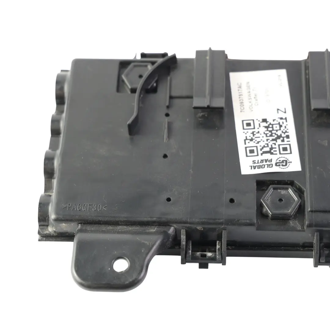 Volkswagen Crafter SY Support Boîtier Module Relais Fusibles 7C0937517AL - SKU 7C0937517AC - Numéro de pièce 7C0937517AC