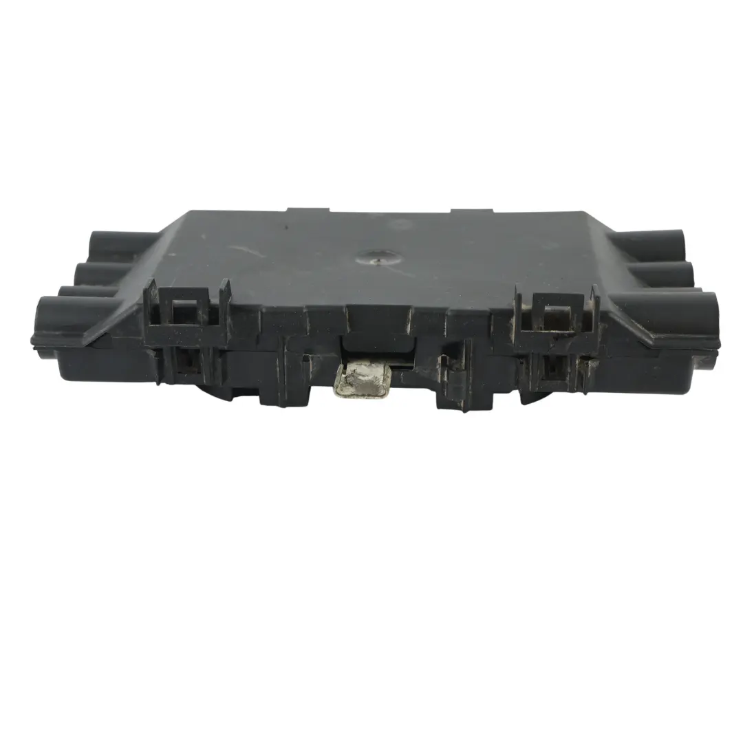 Volkswagen Crafter SY Caja Fusibles Distribución Relé Soporte - SKU 7C0937517AL - Número de pieza 7C0937517AL