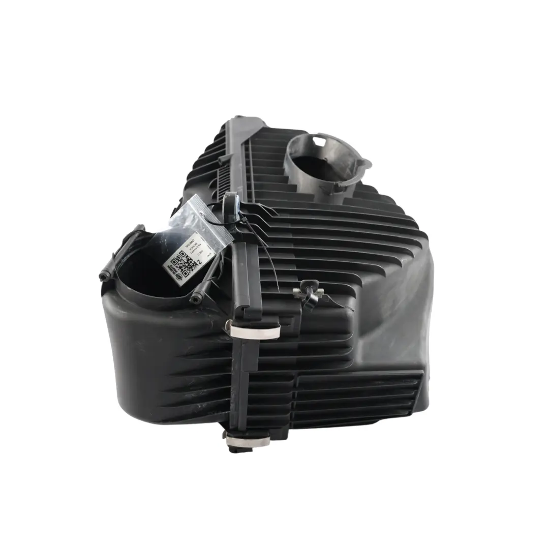 Filter Box Housing Right O/S to Porsche Cayenne 92A Air with Part number 7P0129607 Porsche Cayenne 92A Air Filter Box Housing Right O/S - SKU 7P0129607 - Part number 7P0129607