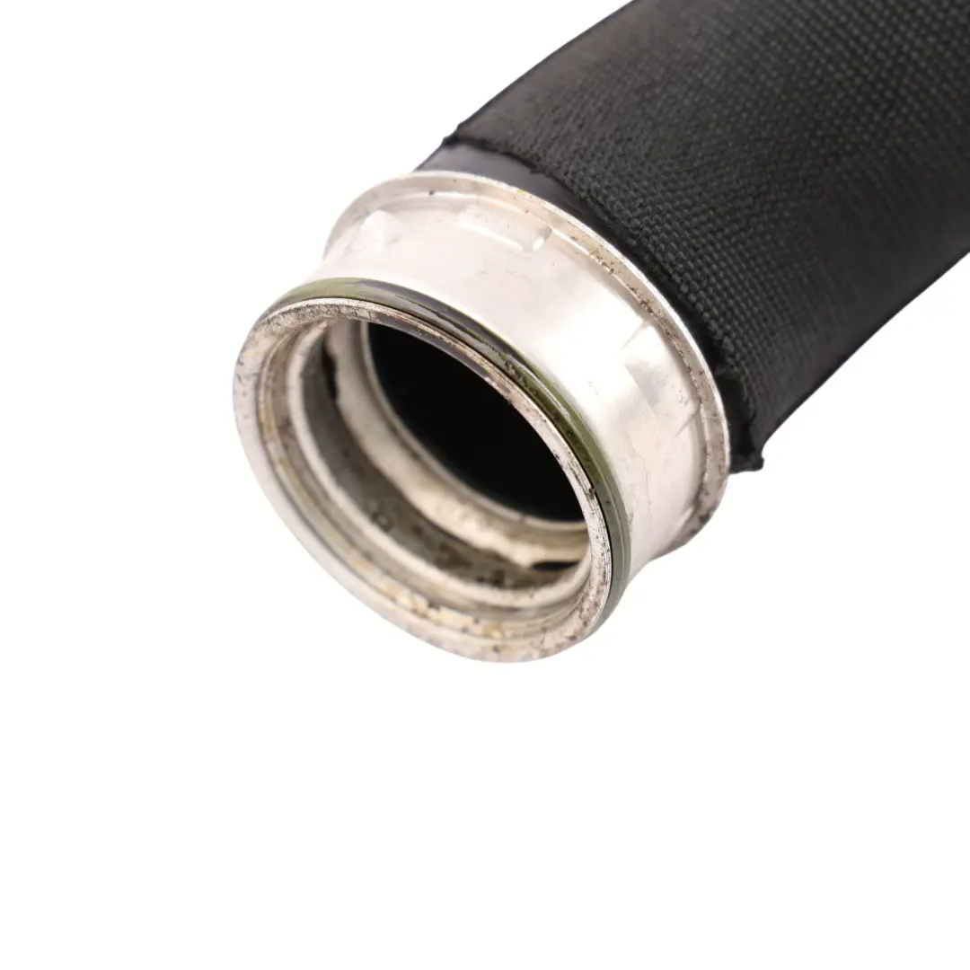 7P Ladeluftkühler Schlauch Rohr 3.0 TDI für Porsche Touareg mit Teilenummer 7P0145792 Porsche Touareg 7P Ladeluftkühler Schlauch Rohr 3.0 TDI - SKU 7P0145792-1 - Teilenummer 7P0145792