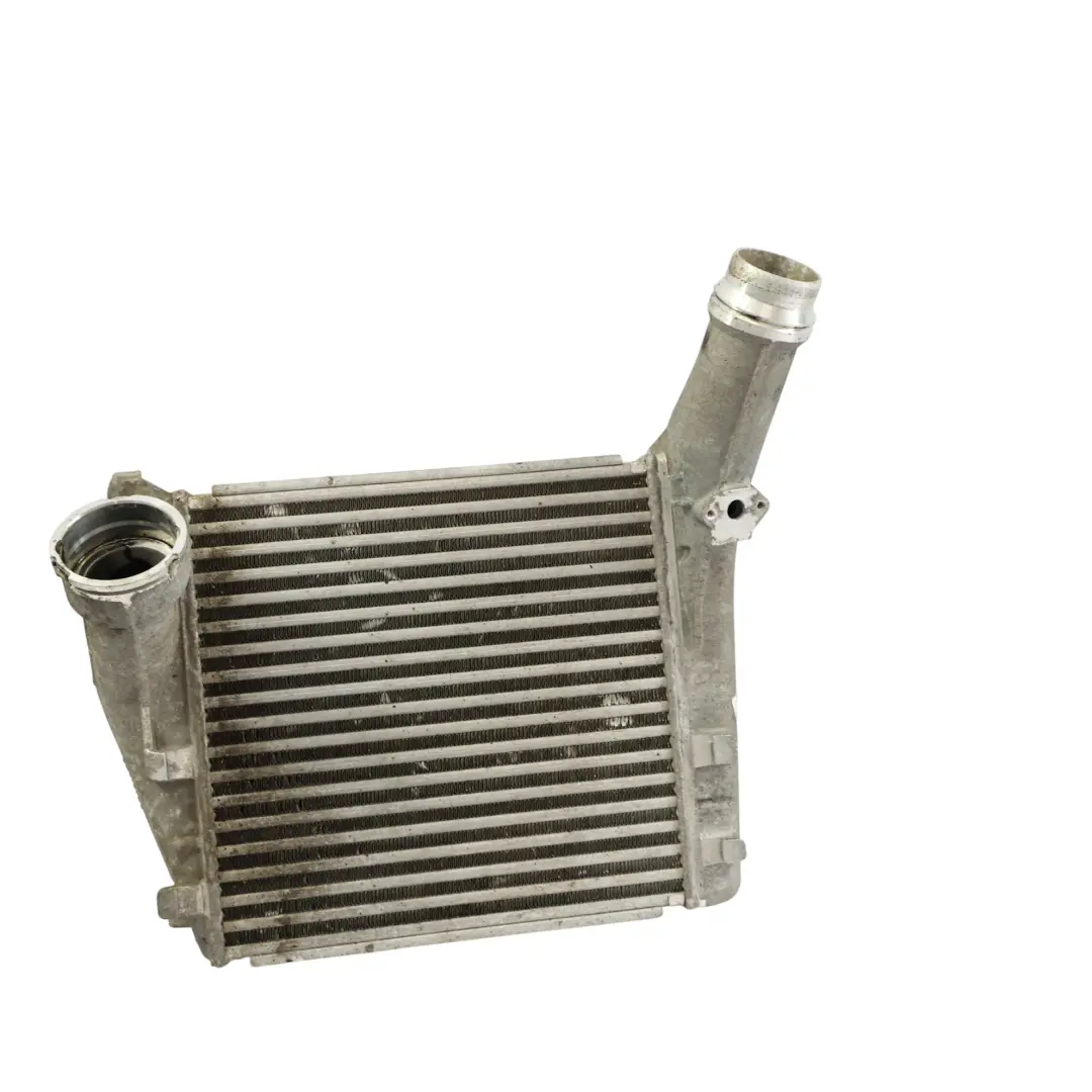 Radiador Intercooler Izquierdo Diesel para Porsche Cayenne 92A con número de pieza 7P5145804A Porsche Cayenne 92A Radiador Intercooler Izquierdo Diesel - SKU 7P5145804A - Número de pieza 7P5145804A