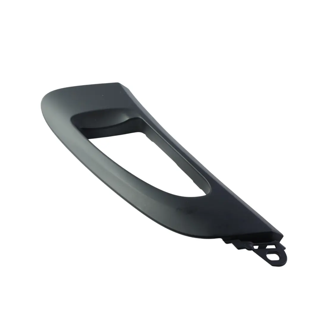 Moldura Tirador Tarjeta Puerta Delantera Izquierda para Porsche Cayenne 92A con número de pieza 7P5837247 Porsche Cayenne 92A Moldura Tirador Tarjeta Puerta Delantera Izquierda - SKU 7P5837247 - Número de pieza 7P5837247
