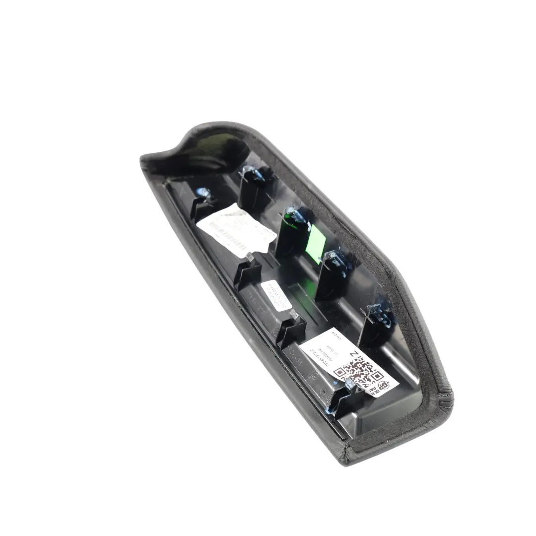 Panel Reposabrazos Puerta Trasera Izquierda para Porsche Cayenne S 92A con número de pieza 7P5867373 Porsche Cayenne S 92A Panel Reposabrazos Puerta Trasera Izquierda - SKU 7P5867373-2 - Número de pieza 7P5867373