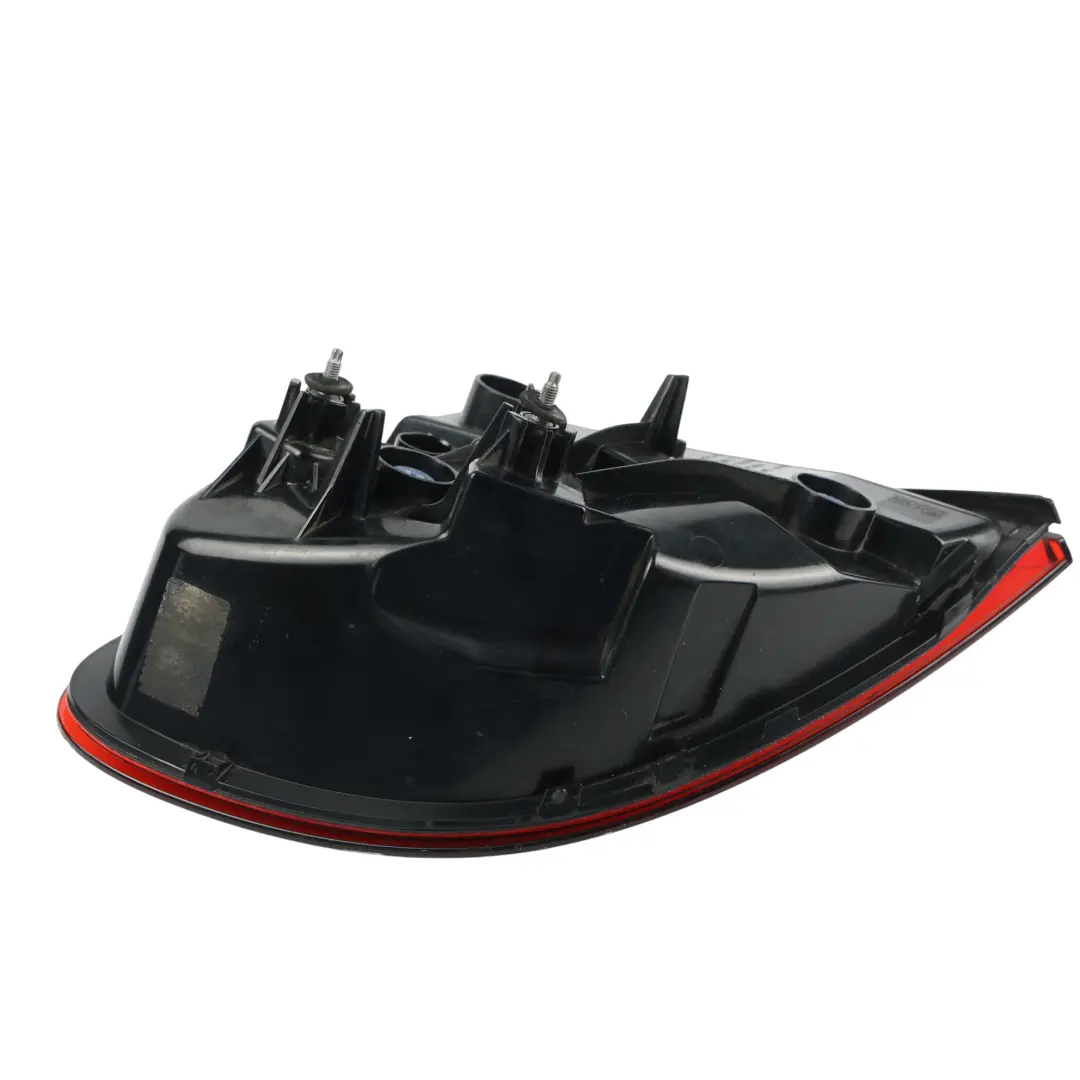 Lampa Tylna W Klapę Bagażnika Prawa do Porsche Cayenne 92A o numerze 7P5945094M Porsche Cayenne 92A Lampa Tylna W Klapę Bagażnika Prawa - SKU 7P5945094M - Numer Części 7P5945094M