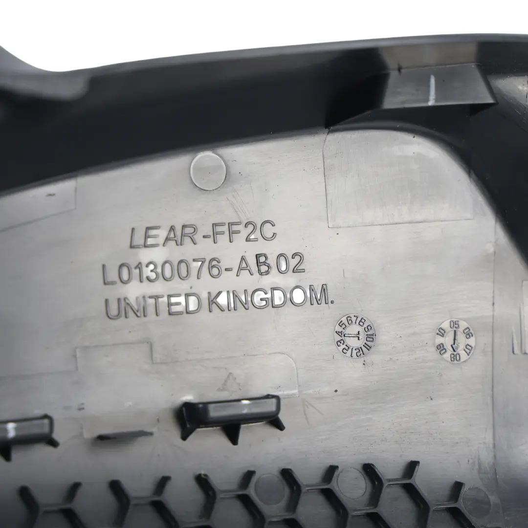 MK4 Rivestimento Base Sedile Anteriore Ebano Sinistro per Ford Mondeo con numero di parte 7S71-Y62187-A Ford Mondeo MK4 Rivestimento Base Sedile Anteriore Ebano Sinistro - SKU 7S71-Y62187-A - Numero di parte 7S71-Y62187-A