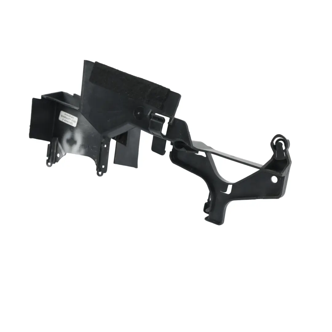 MK4 Protezione Serratura Porta Anteriore Sinistra per Ford Mondeo con numero di parte 7S71A21979AE Ford Mondeo MK4 Protezione Serratura Porta Anteriore Sinistra - SKU 7S71A21979AE - Numero di parte 7S71A21979AE