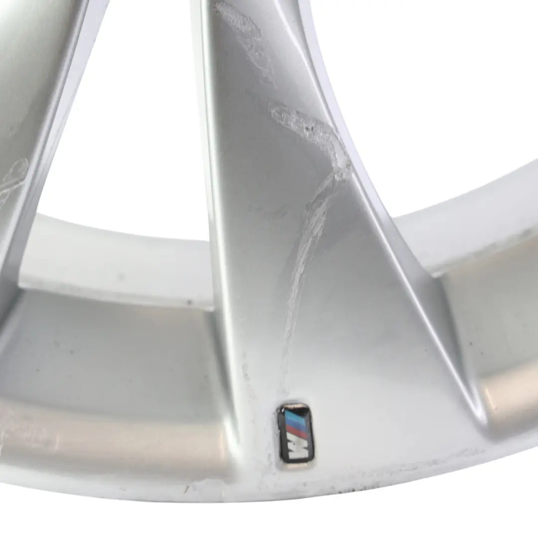 Felga Aluminiowa Przód 20" M 227 10J ET:40 do BMW X5 E70 o numerze 8037349 BMW X5 E70 Felga Aluminiowa Przód 20" M 227 10J ET:40 - SKU 8037349-3 - Numer Części 8037349