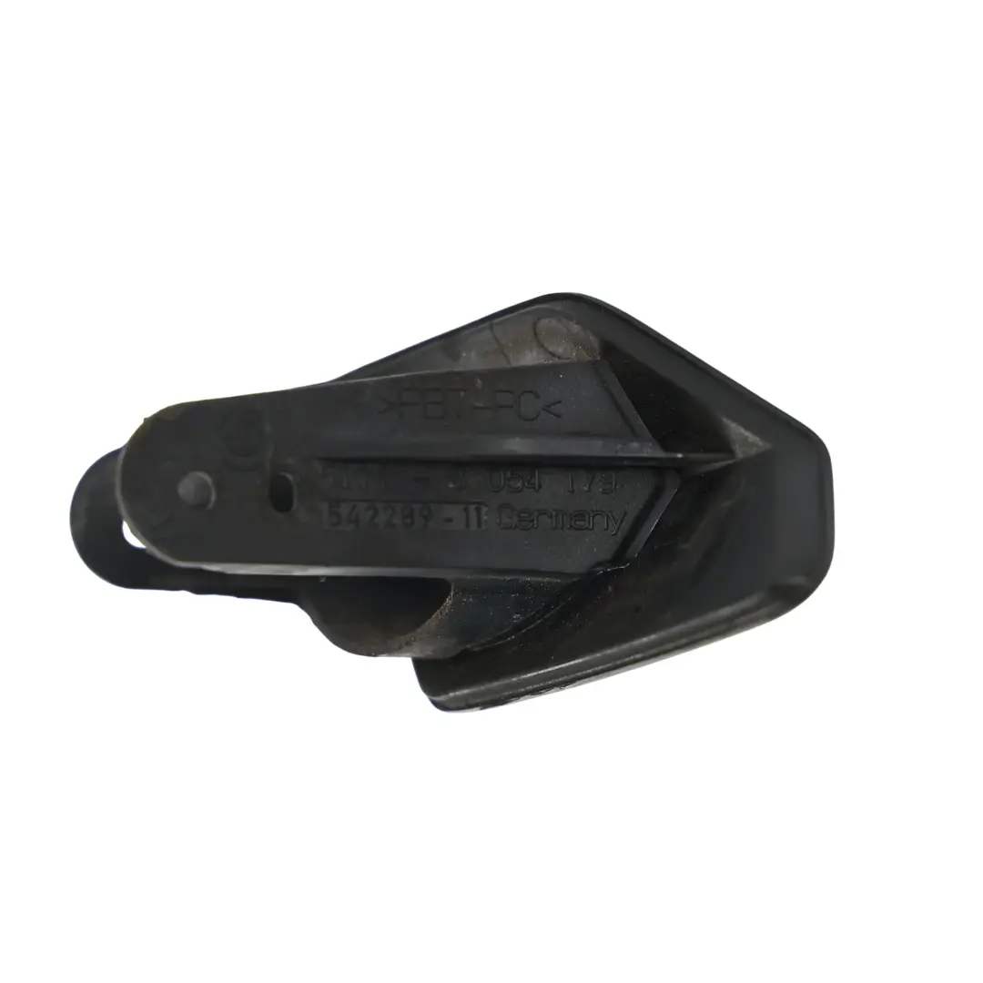 Copriugello Lavafaro Sinistro Nero Zaffiro - 475 per BMW F30 con numero di parte 8054179 BMW F30 Copriugello Lavafaro Sinistro Nero Zaffiro - 475 - SKU 8054179-BS - Numero di parte 8054179