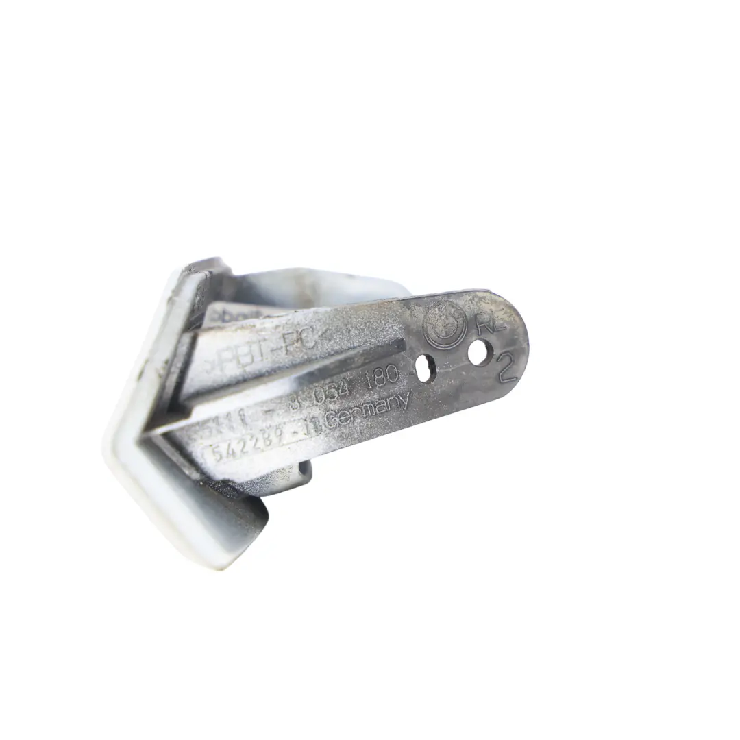 Zaślepka Spryskiwacza Przednia Prawa M Sport Alpinweiss 3 300 do BMW F30 F31 o numerze 8067970 BMW F30 F31 Zaślepka Spryskiwacza Przednia Prawa M Sport Alpinweiss 3 300 - SKU 8067970-AW - Numer Części 8067970