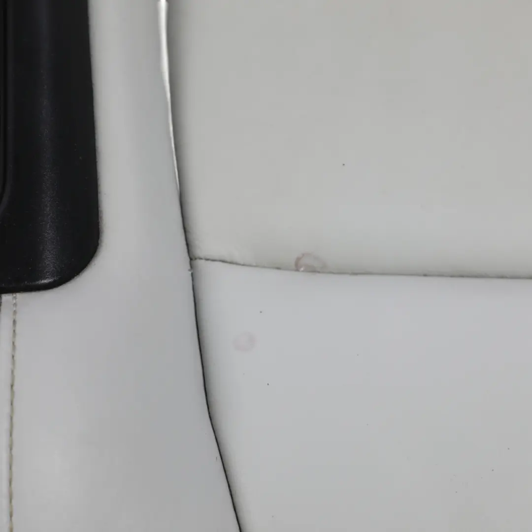 Kanapa Sofa Skóra Merino Silverstone Szara Tylna Tył do BMW F82 M4 o numerze 8058175 BMW F82 M4 Kanapa Sofa Skóra Merino Silverstone Szara Tylna Tył - SKU 8058175 - Numer Części 8058175