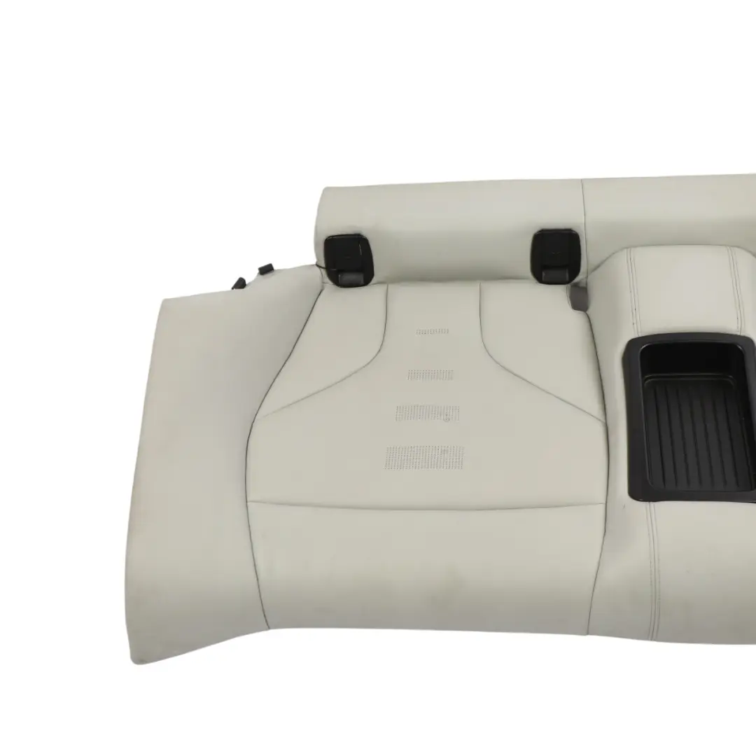 Sedile Panchina Posteriore Rivestimento Pelle Merino Silverstone per BMW F82 M4 con numero di parte 8058175 BMW F82 M4 Sedile Panchina Posteriore Rivestimento Pelle Merino Silverstone - SKU 8058175 - Numero di parte 8058175