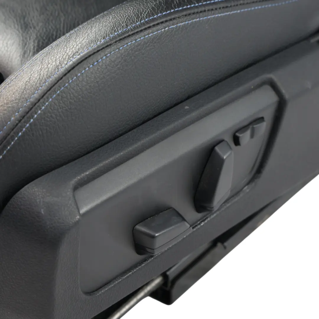 Siège Avant Gauche M Sport Chauffant Électrique Cuir Noir Bleu pour BMW F33 Cabriolet à propos du numéro de pièce 8062619 BMW F33 Cabriolet Siège Avant Gauche M Sport Chauffant Électrique Cuir Noir Bleu - SKU 8062619-2 - Numéro de pièce 8062619