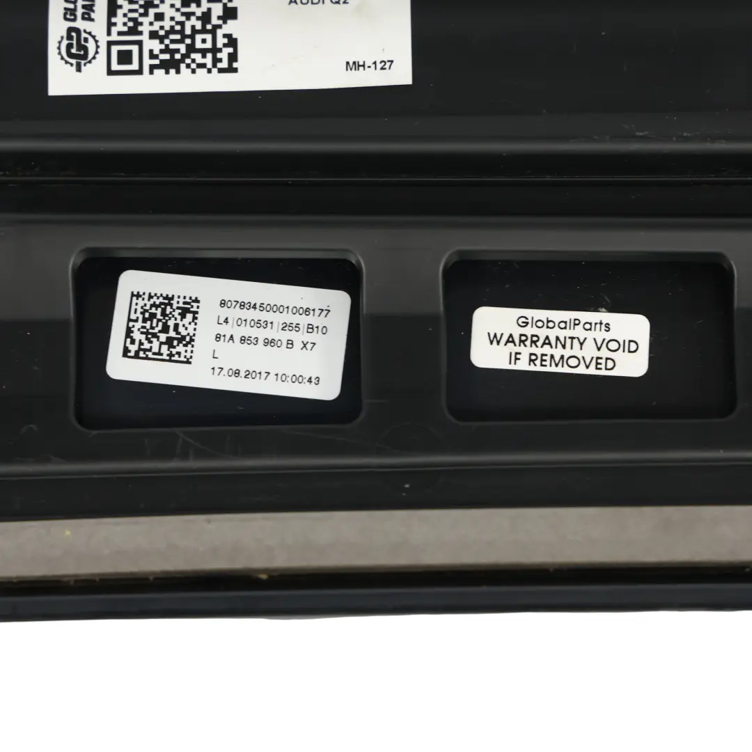Audi Q2 GA Moldura Protector Umbral Puerta Delantera Derecho Gris Nano X7M - SKU 81A853960B-NGR-1 - Número de pieza 81A853960B-NGR