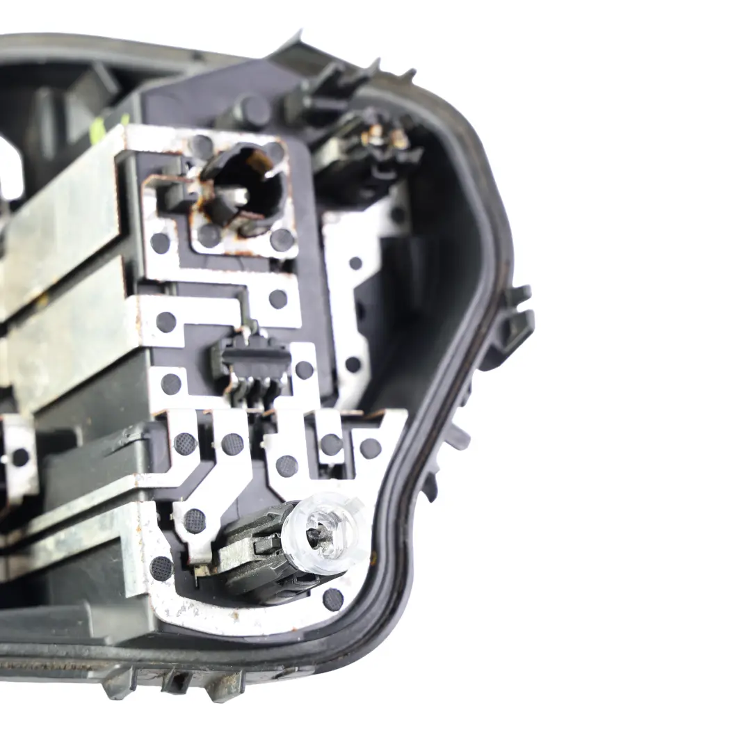 Portalampada Fanale Posteriore Destro per Audi Q2 GA con numero di parte 81A945258A Audi Q2 GA Portalampada Fanale Posteriore Destro - SKU 81A945258A - Numero di parte 81A945258A