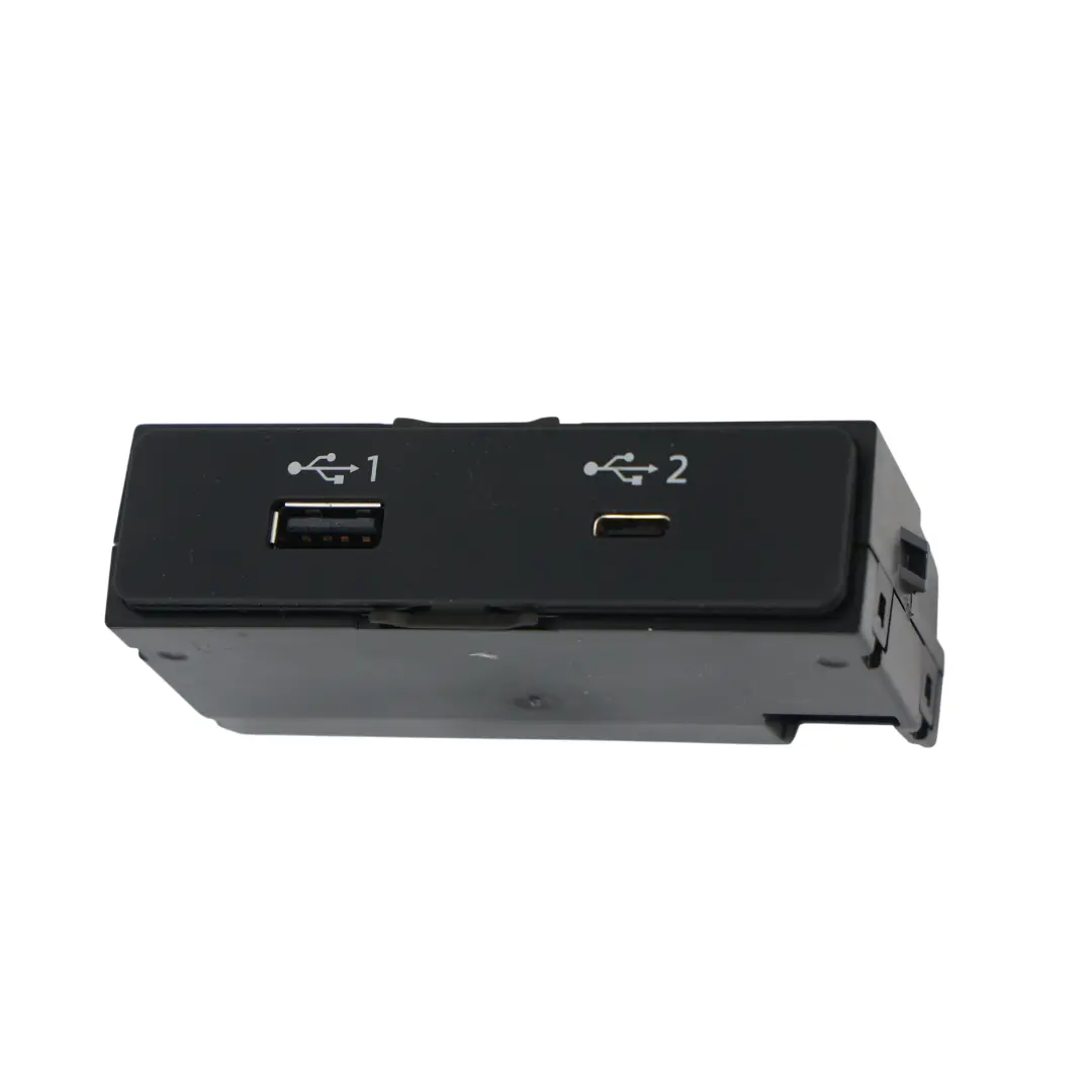 8Y Doble Toma USB-A USB-C Salpicadero Delantero para Audi A1 8X A3 con número de pieza 82A035736 Audi A1 8X A3 8Y Doble Toma USB-A USB-C Salpicadero Delantero - SKU 82A035736 - Número de pieza 82A035736