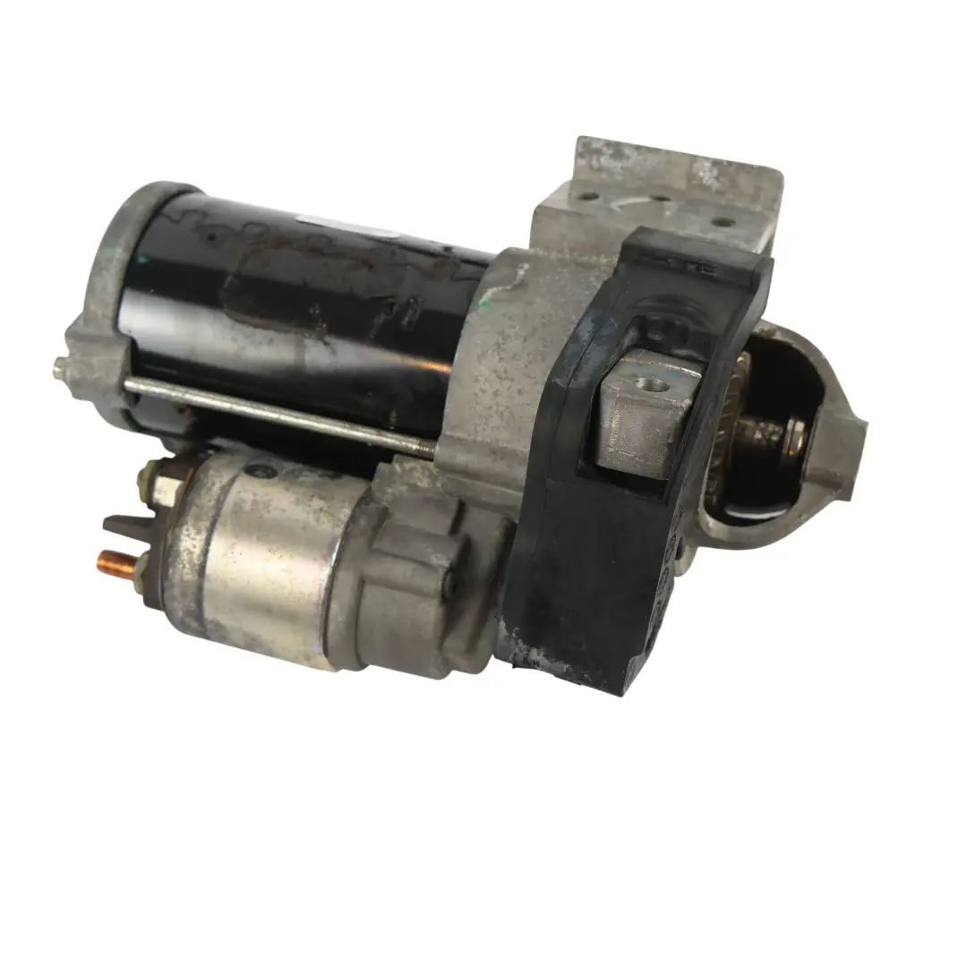 Starter Motor 251 HP 2.0 Petrol Hybrid Valeo 530e B48X B48B20A to BMW G30 with Part number 8685988 BMW G30 Starter Motor 251 HP 2.0 Petrol Hybrid Valeo 530e B48X B48B20A - SKU 8685988 - Part number 8685988