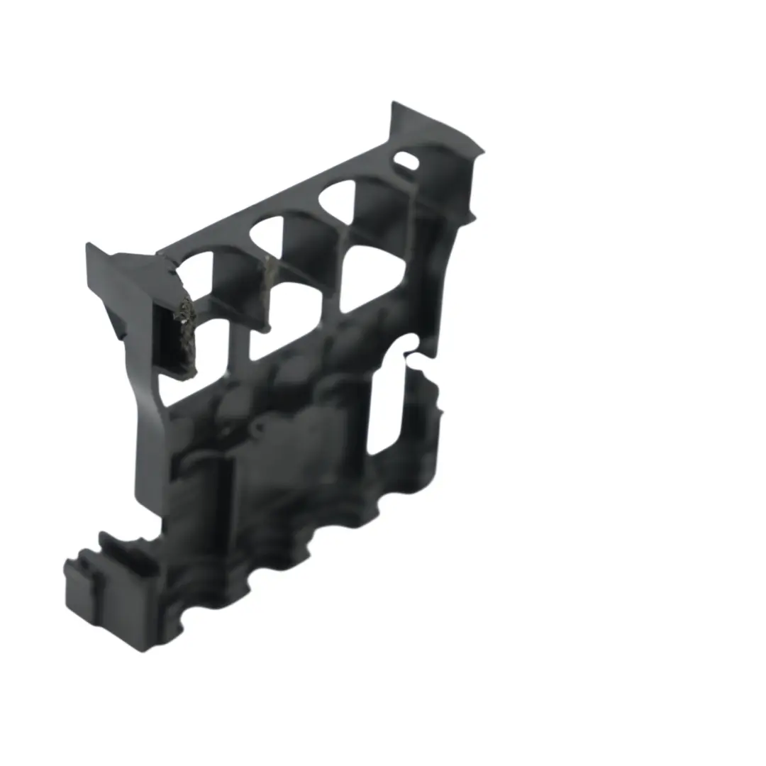 U10 U11 Coperchio Scatola Distributore Alimentazione Anteriore per BMW U06 con numero di parte 8720913 BMW U06 U10 U11 Coperchio Scatola Distributore Alimentazione Anteriore - SKU 8720913 - Numero di parte 8720913