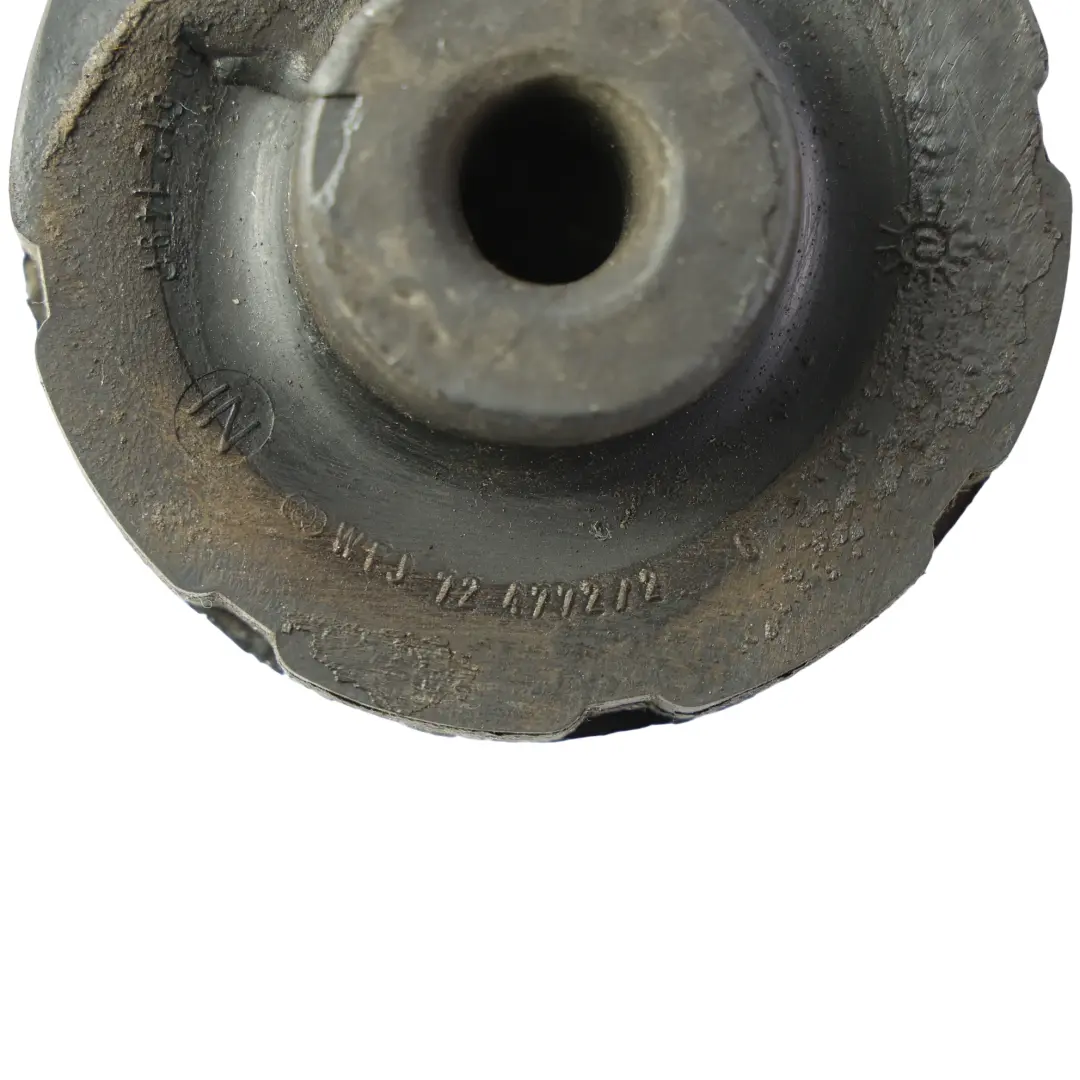 Supporto Molla Sospensione Posteriore per Audi A4 B7 A6 C6 con numero di parte 8E0512149P Audi A4 B7 A6 C6 Supporto Molla Sospensione Posteriore - SKU 8E0512149P - Numero di parte 8E0512149P