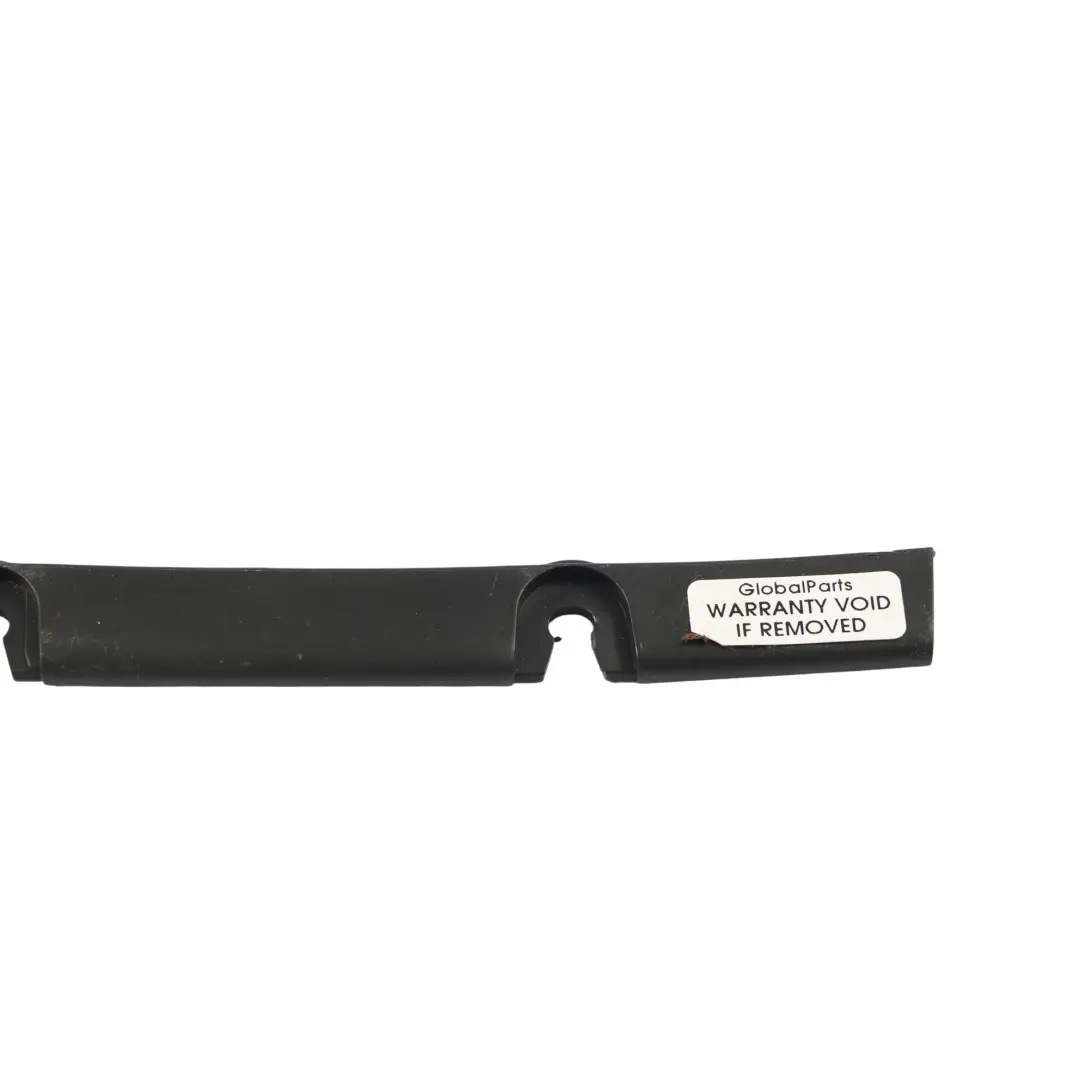 Guida Fissaggio Porta Posteriore Destra per Audi A4 S4 RS4 8E RS4 B7 con numero di parte 8E0833348 Audi A4 S4 RS4 8E RS4 B7 Guida Fissaggio Porta Posteriore Destra - SKU 8E0833348 - Numero di parte 8E0833348