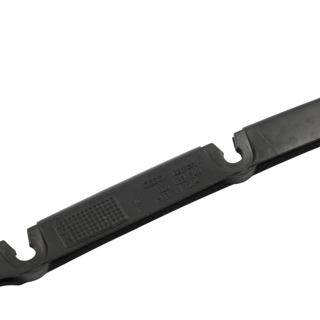 Türhalteschiene Halterung Hinten Rechts für Audi A4 S4 RS4 8E RS4 B7 mit Teilenummer 8E0833348 Audi A4 S4 RS4 8E RS4 B7 Türhalteschiene Halterung Hinten Rechts - SKU 8E0833348 - Teilenummer 8E0833348