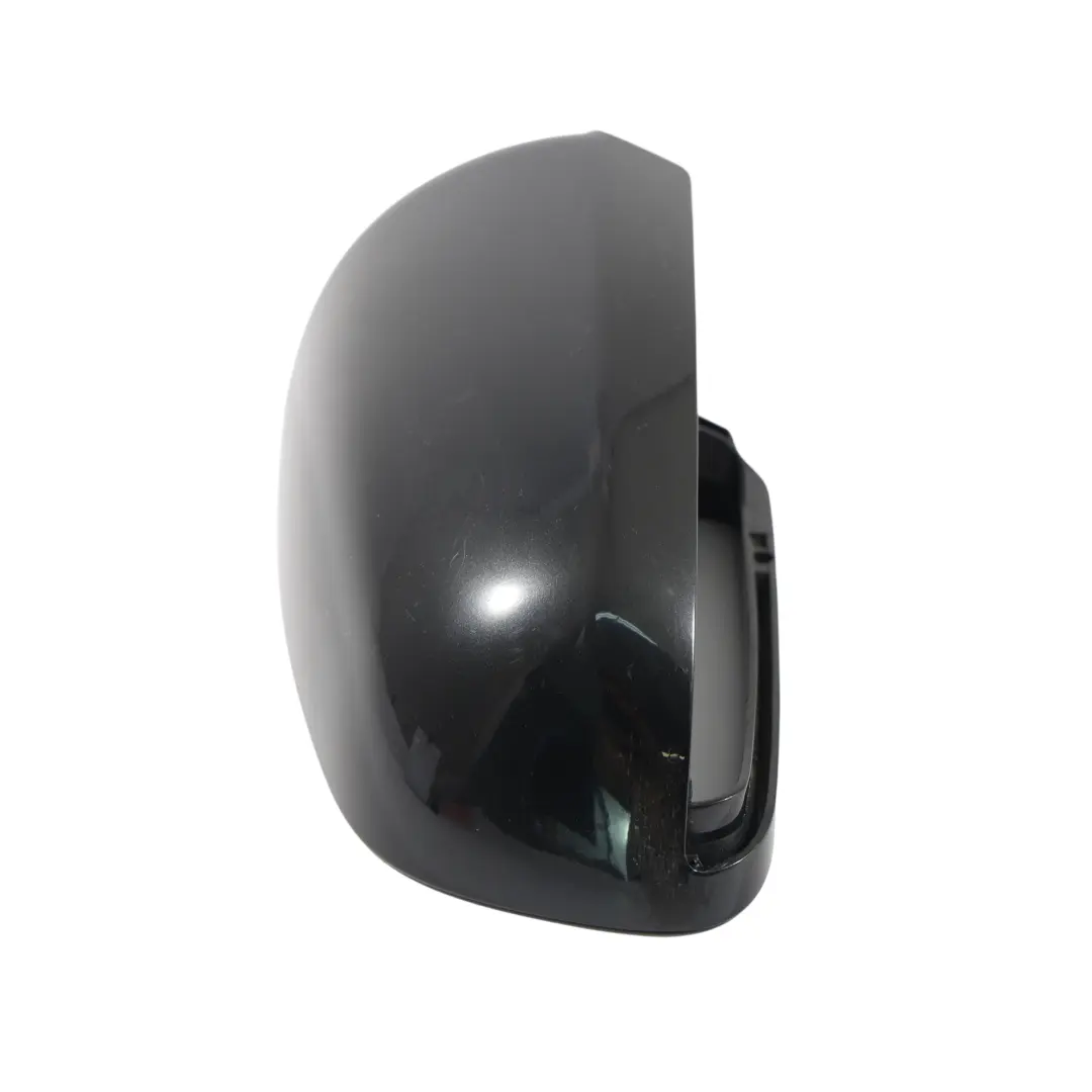 Pokrywa Lusterka Prawa Zewnętrzna Czarny Phantom Z9Y do Audi A4 B7 o numerze 8E0857508B Audi A4 B7 Pokrywa Lusterka Prawa Zewnętrzna Czarny Phantom Z9Y - SKU 8E0857508B-PHB - Numer Części 8E0857508B