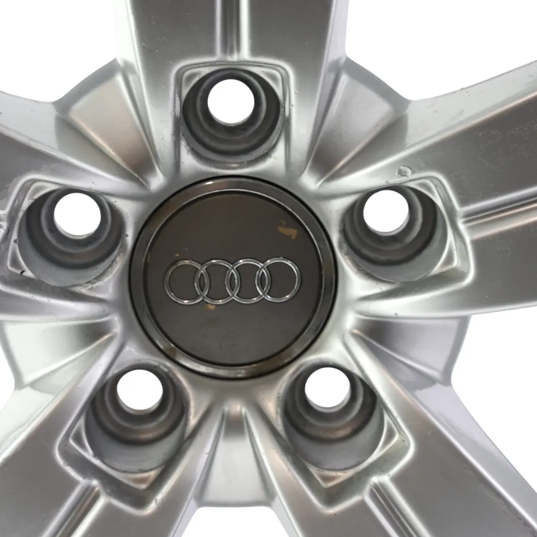 Llanta de aleación plateada Audi TT Mk2 8J 17" ET:47 8J Star Spoke para con número de pieza 8J0601025C Llanta de aleación plateada Audi TT Mk2 8J 17" ET:47 8J Star Spoke - SKU 8J0601025C-2 - Número de pieza 8J0601025C