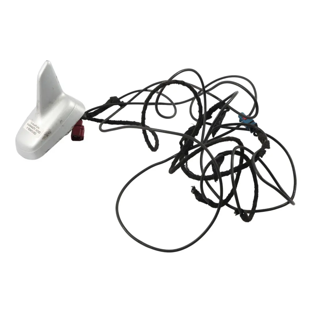 Antenne Toit Requin Argent Glace Métallisé X7W pour Audi TT 8J à propos du numéro de pièce 8J8035503F Audi TT 8J Antenne Toit Requin Argent Glace Métallisé X7W - SKU 8J8035503F-ICS - Numéro de pièce 8J8035503F