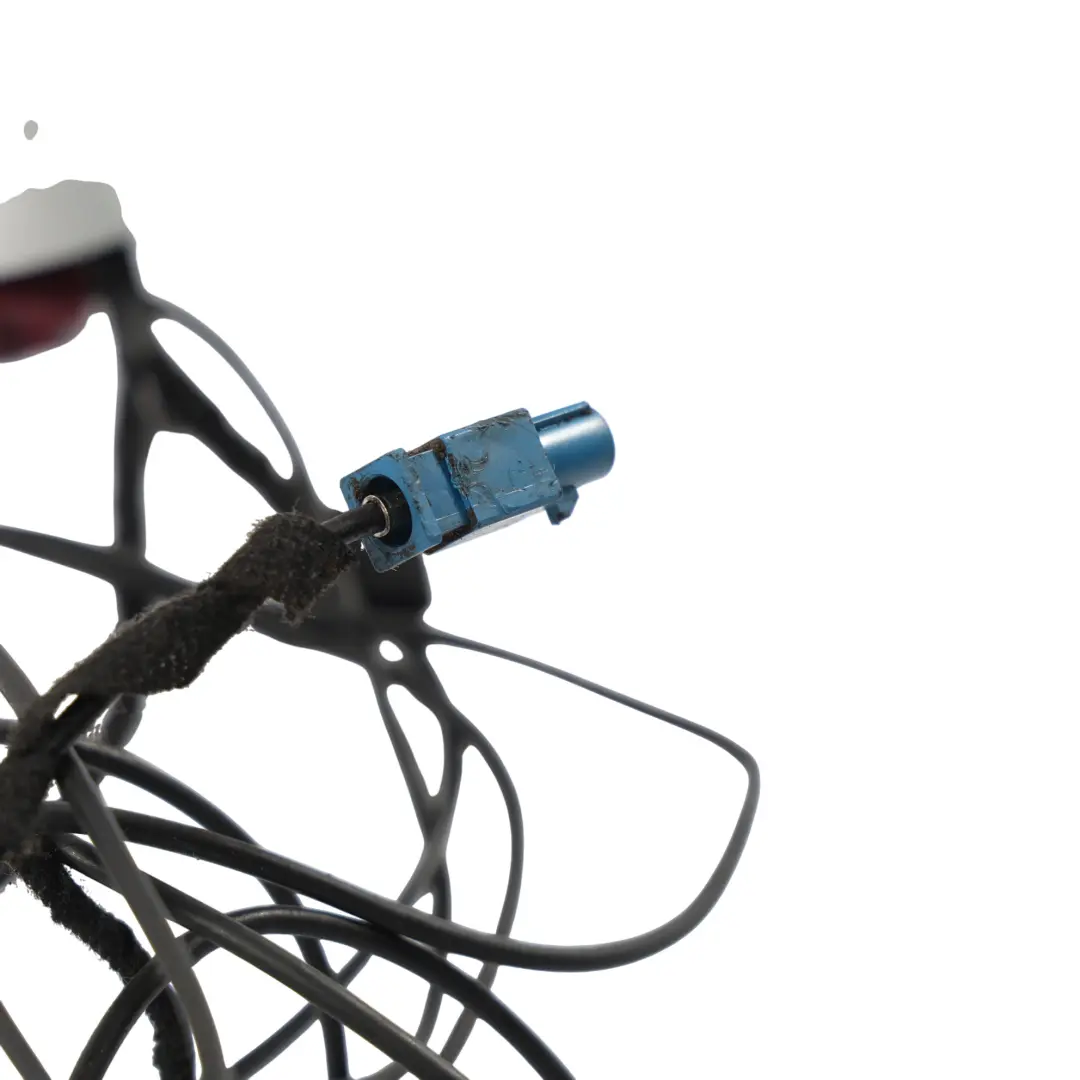 Antena Dachowa Rekin Srebrny Lodowy Metalik X7W do Audi TT 8J o numerze 8J8035503F Audi TT 8J Antena Dachowa Rekin Srebrny Lodowy Metalik X7W - SKU 8J8035503F-ICS - Numer Części 8J8035503F