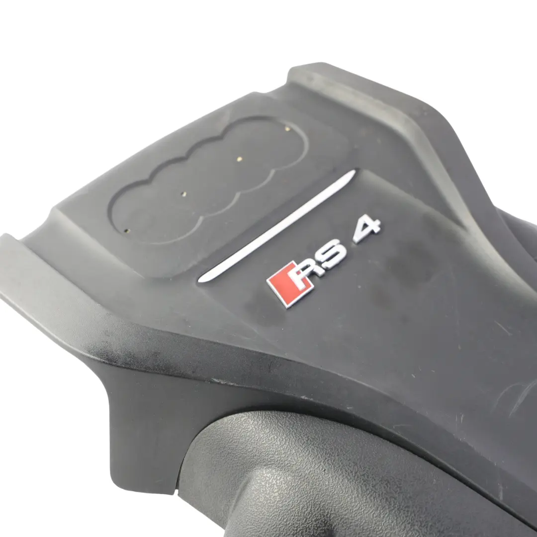Tapa Motor Panel Plástico 4.2 FSI CFSA para Audi RS4 B8 con número de pieza 8K0103926 Audi RS4 B8 Tapa Motor Panel Plástico 4.2 FSI CFSA - SKU 8K0103926 - Número de pieza 8K0103926