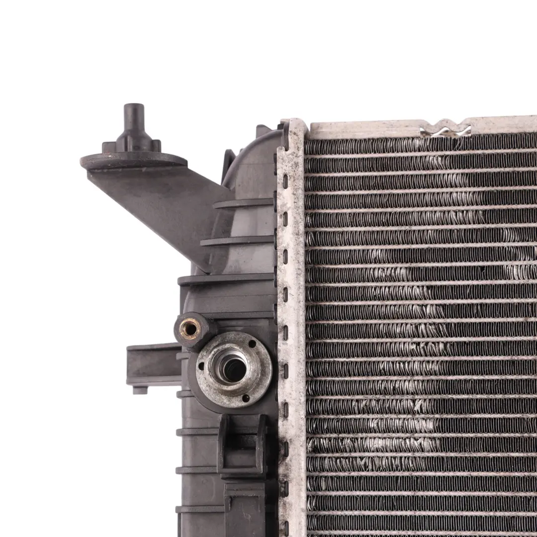Chłodnica Silnika do Audi A4 B8 o numerze 8K0121251K Audi A4 B8 Chłodnica Silnika - SKU 8K0121251K - Numer Części 8K0121251K