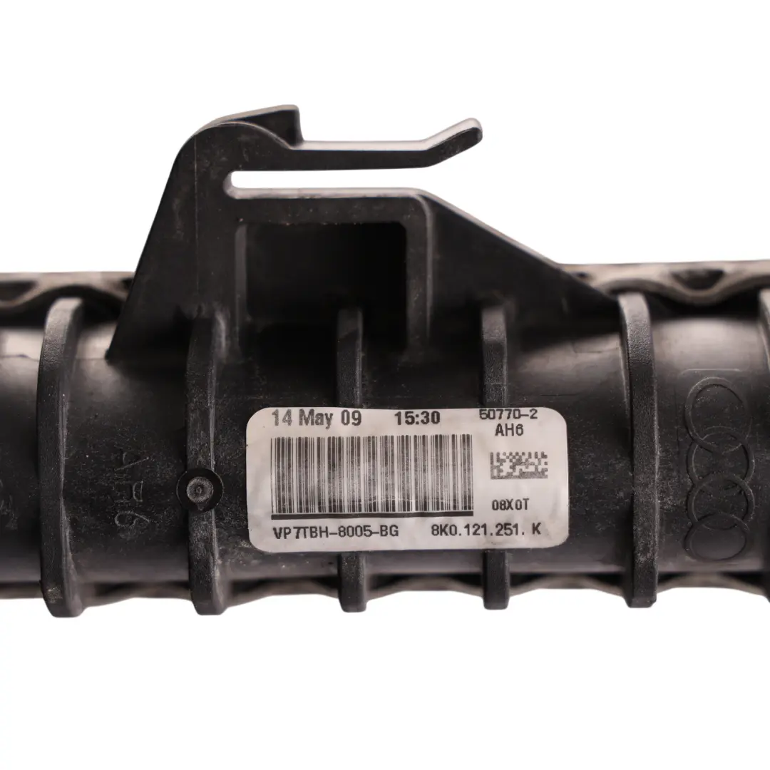 Chłodnica Silnika do Audi A4 B8 o numerze 8K0121251K Audi A4 B8 Chłodnica Silnika - SKU 8K0121251K - Numer Części 8K0121251K