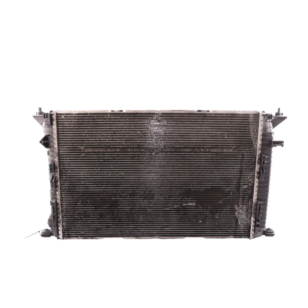 Chłodnica Silnika do Audi A4 B8 o numerze 8K0121251K Audi A4 B8 Chłodnica Silnika - SKU 8K0121251K - Numer Części 8K0121251K
