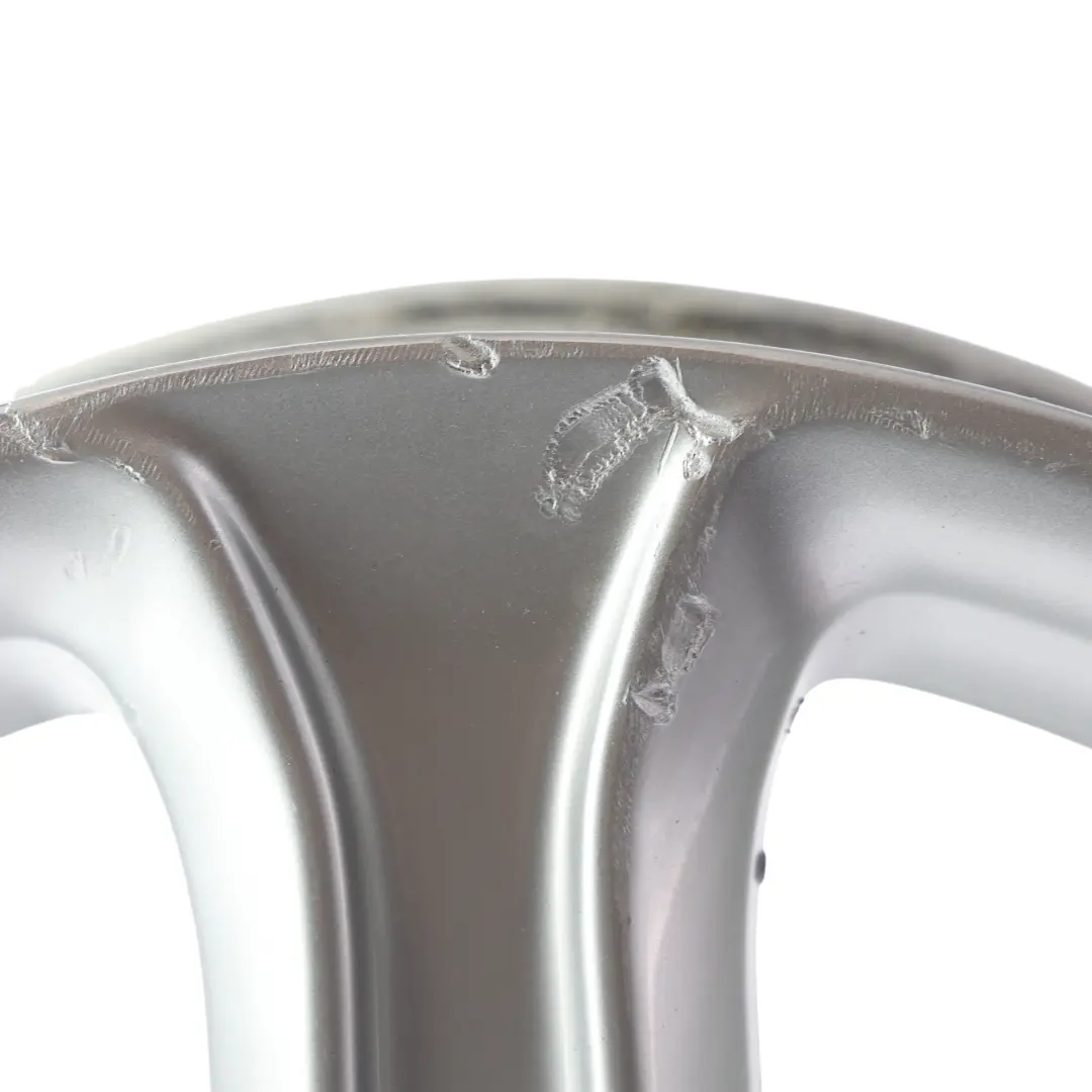 8K Felga Aluminiowa Srebrna 17" ET:45 7,5J do Audi A4 B8 o numerze 8K0601025CE Audi A4 B8 8K Felga Aluminiowa Srebrna 17" ET:45 7,5J - SKU 8K0601025CE-1 - Numer Części 8K0601025CE