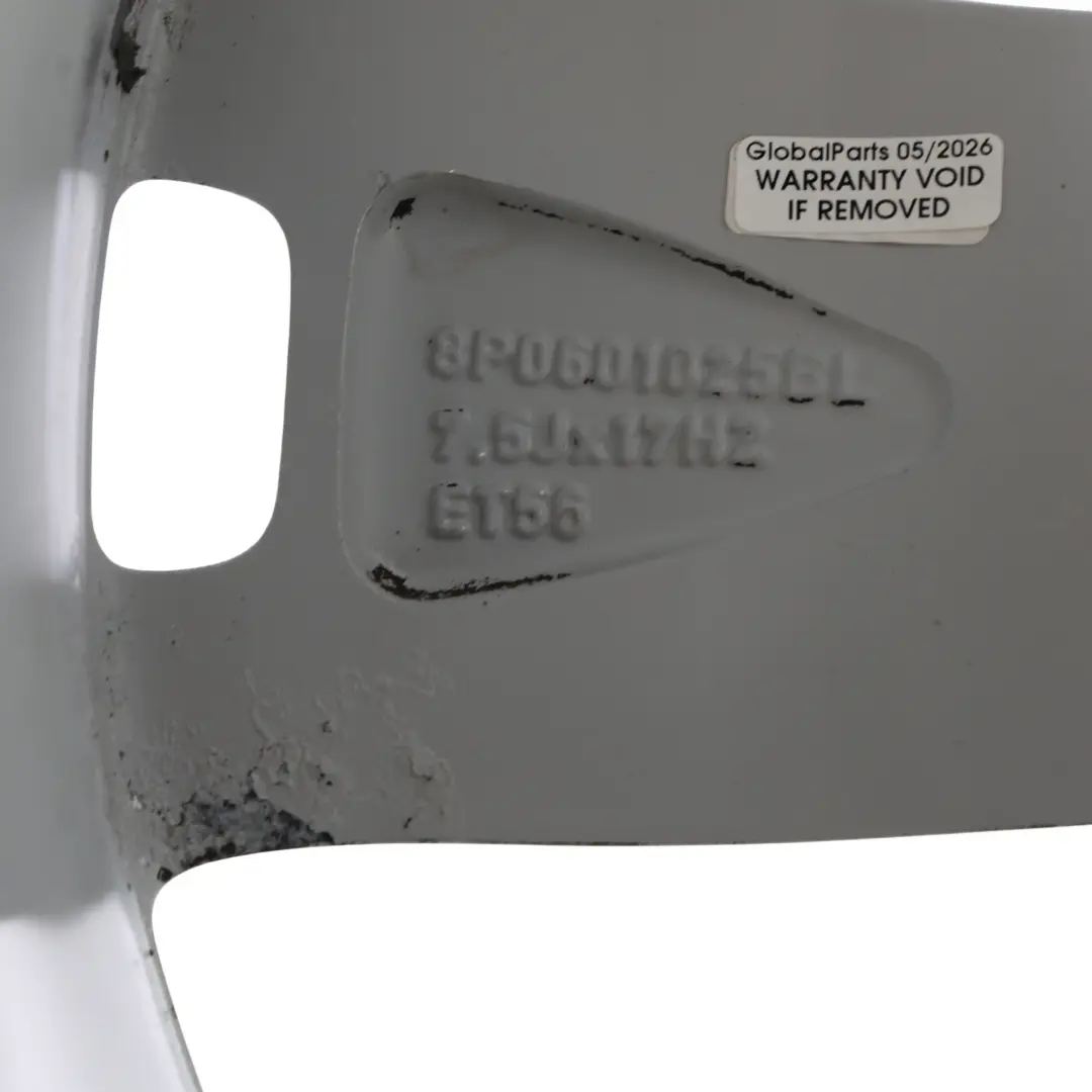 Srebrna Felga Aluminiowa 17" 7,5J ET:56 do Audi A3 8P o numerze 8P0601025BL Audi A3 8P Srebrna Felga Aluminiowa 17" 7,5J ET:56 - SKU 8P0601025BL-2 - Numer Części 8P0601025BL