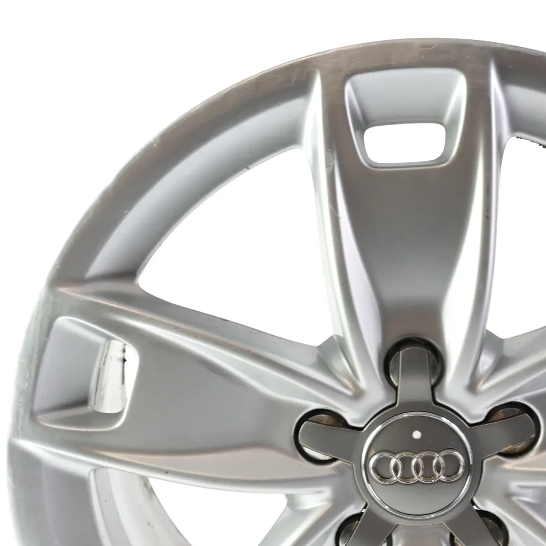 Srebrna Felga Aluminiowa 17" 7,5J ET:56 do Audi A3 8P o numerze 8P0601025BL Audi A3 8P Srebrna Felga Aluminiowa 17" 7,5J ET:56 - SKU 8P0601025BL-2 - Numer Części 8P0601025BL