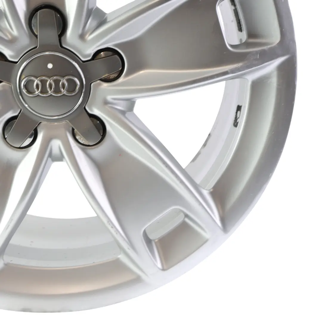 Llanta aleación plateada Audi A3 8P 17" 7,5J ET:56 Star Spoke para con número de pieza 8P0601025BL Llanta aleación plateada Audi A3 8P 17" 7,5J ET:56 Star Spoke - SKU 8P0601025BL-2 - Número de pieza 8P0601025BL