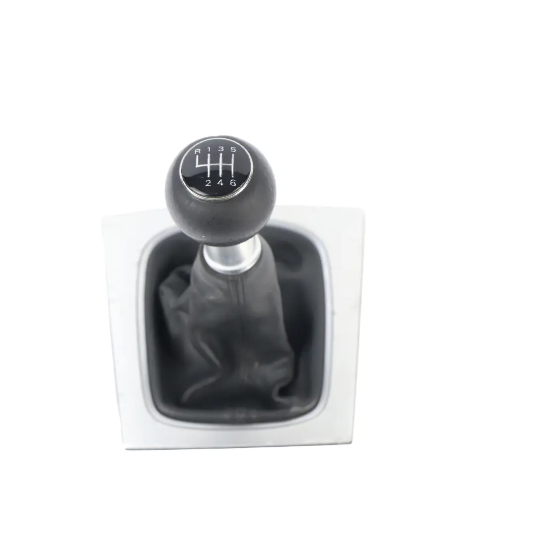 Pommeau Levier Vitesse Cuir Manuel 5 Vitesses pour Audi A1 8X à propos du numéro de pièce 8P0863279 Audi A1 8X Pommeau Levier Vitesse Cuir Manuel 5 Vitesses - SKU 8P0863279 - Numéro de pièce 8P0863279