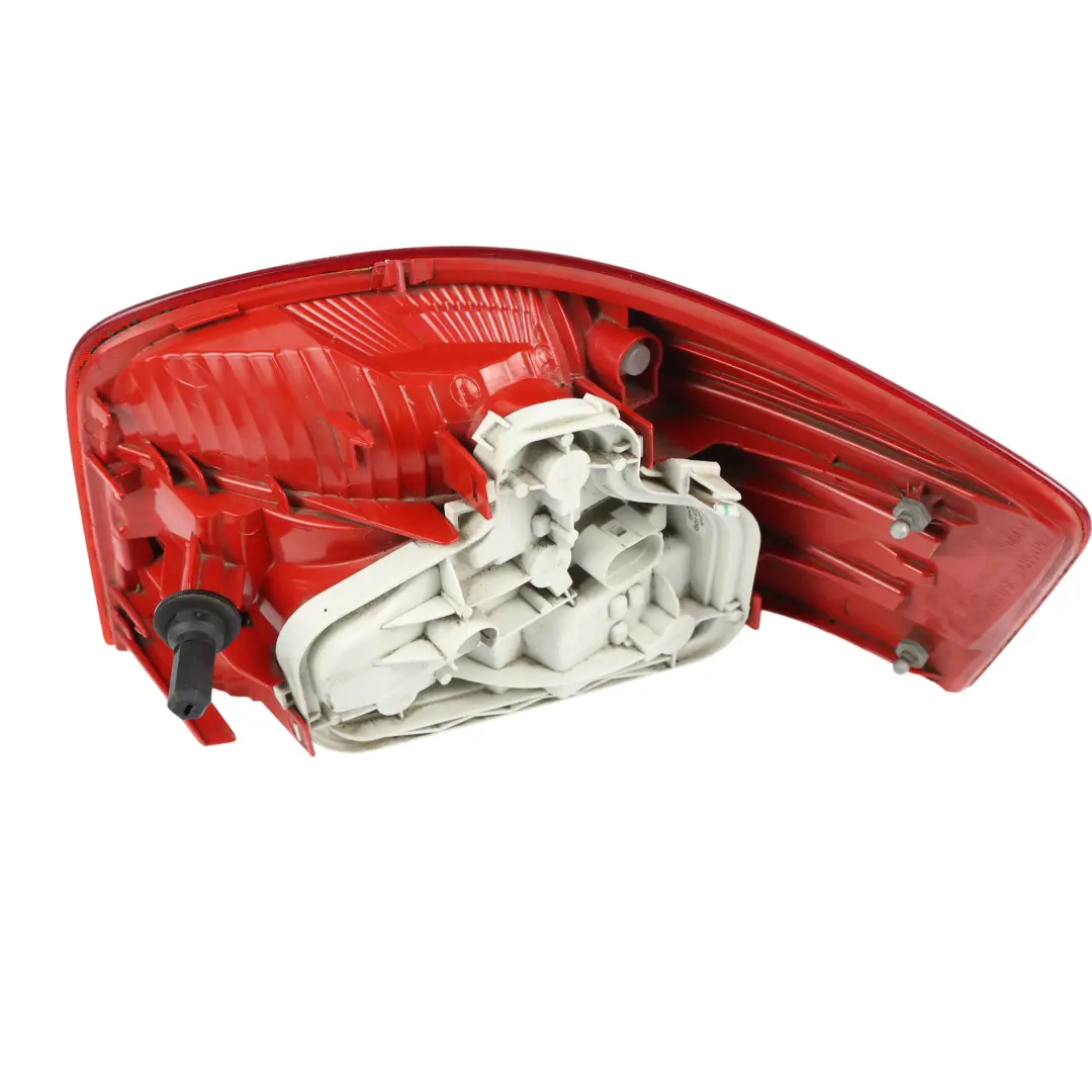 Audi A3 8P Lampa Tylna Lewa W Błotniku - SKU 8P0945095A-1 - Numer Części 8P0945095A