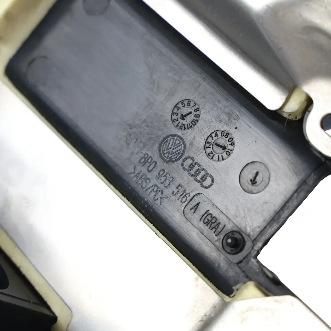Rivestimento Superiore Colonna Sterzo Nero 8P0880225 per Audi A3 RS3 8P con numero di parte 8P09535156A Audi A3 RS3 8P Rivestimento Superiore Colonna Sterzo Nero 8P0880225 - SKU 8P09535156A - Numero di parte 8P09535156A